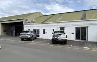 For lease – office and warehouse
