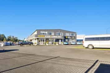 High Profile Industrial Facility with Scale and Yard