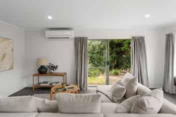 9B Ingle Avenue, WAIPAHIHI