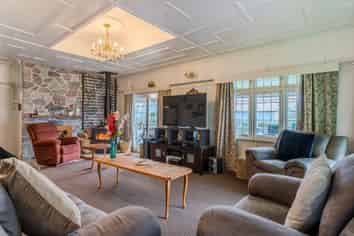 1391 Coast Road, KARITANE