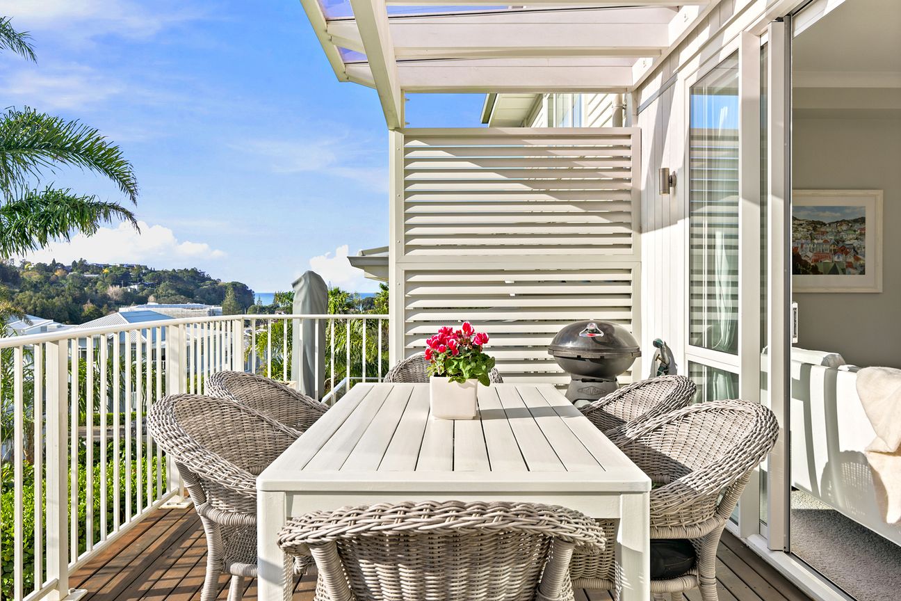 NORTHERN SUN AND SEA VIEWS – pohled 5