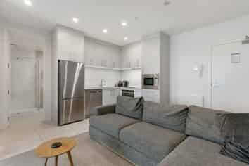 209/8 Waikumete Road, Glen Eden