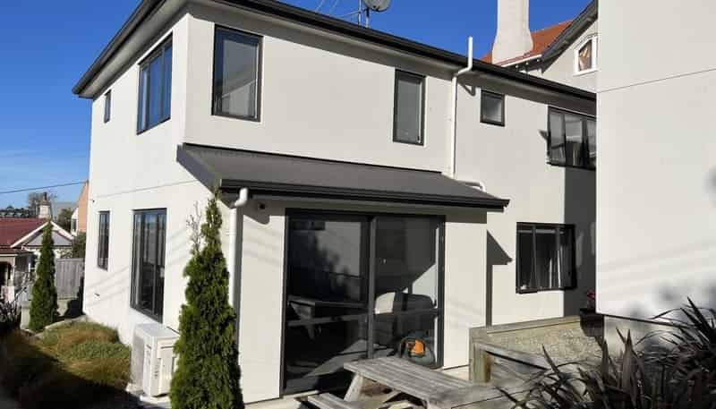Flat A, Rm/80 Manor Place, Dunedin Central