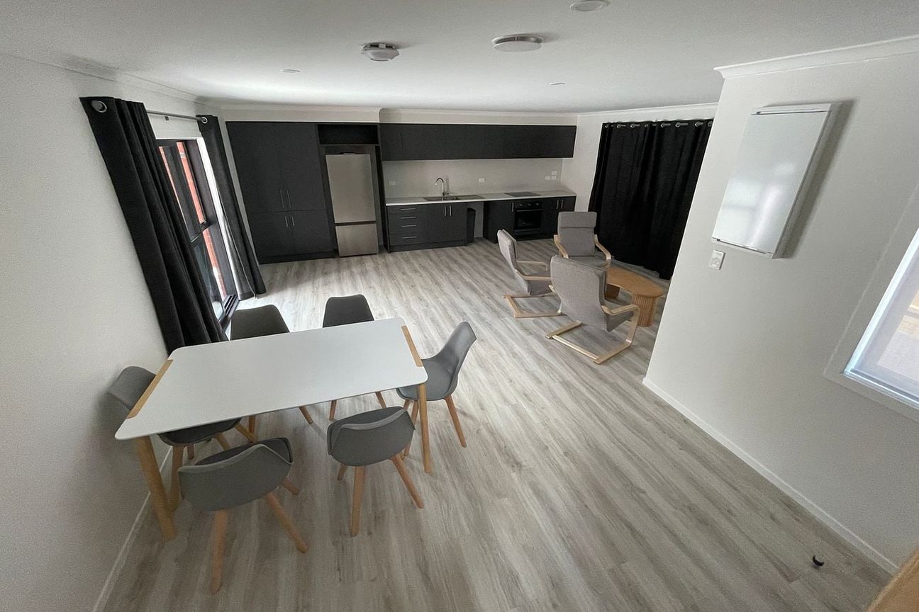 Private Ensuite Bedoom with Heat Pump - Aanzicht 6