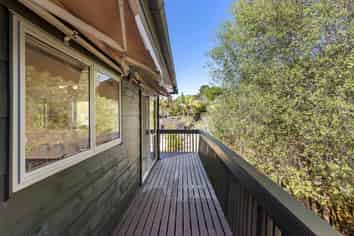 73A Ayton Drive, Totara Vale