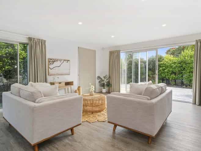 6 Holland Street, Glenholme
