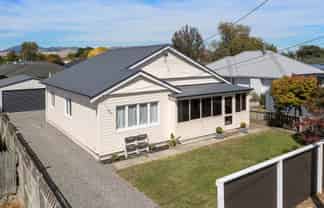 27 Lakings Road, Springlands