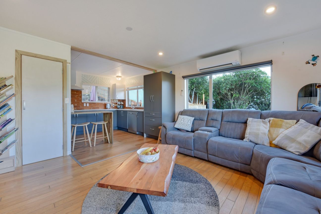 Views, Lifestyle & a Home That's Ready to Enjoy – pohled 6