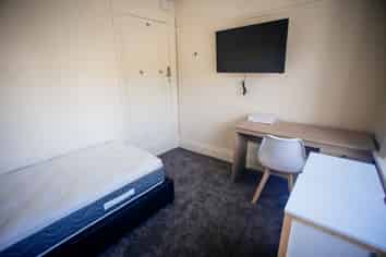 Room 1/35 Heroit Row, Dunedin Central