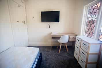 Room 1/35 Heroit Row, Dunedin Central