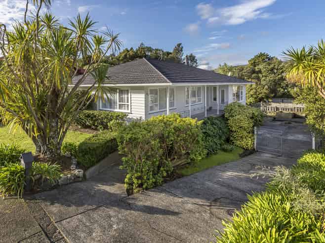 108 Oriel Avenue, Tawa
