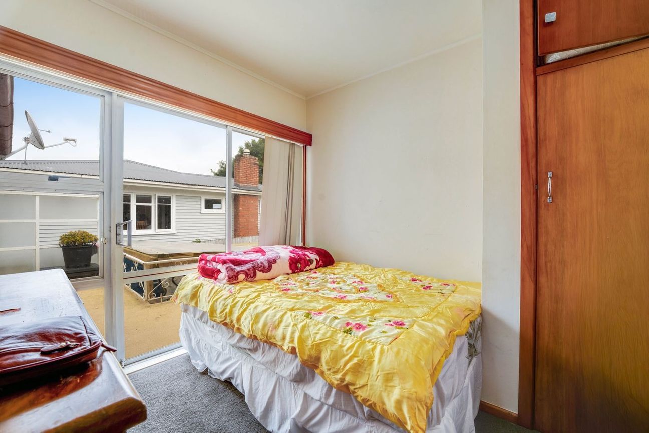3 Bedroom Home with Sunny Balcony & Ample Storage - Fler