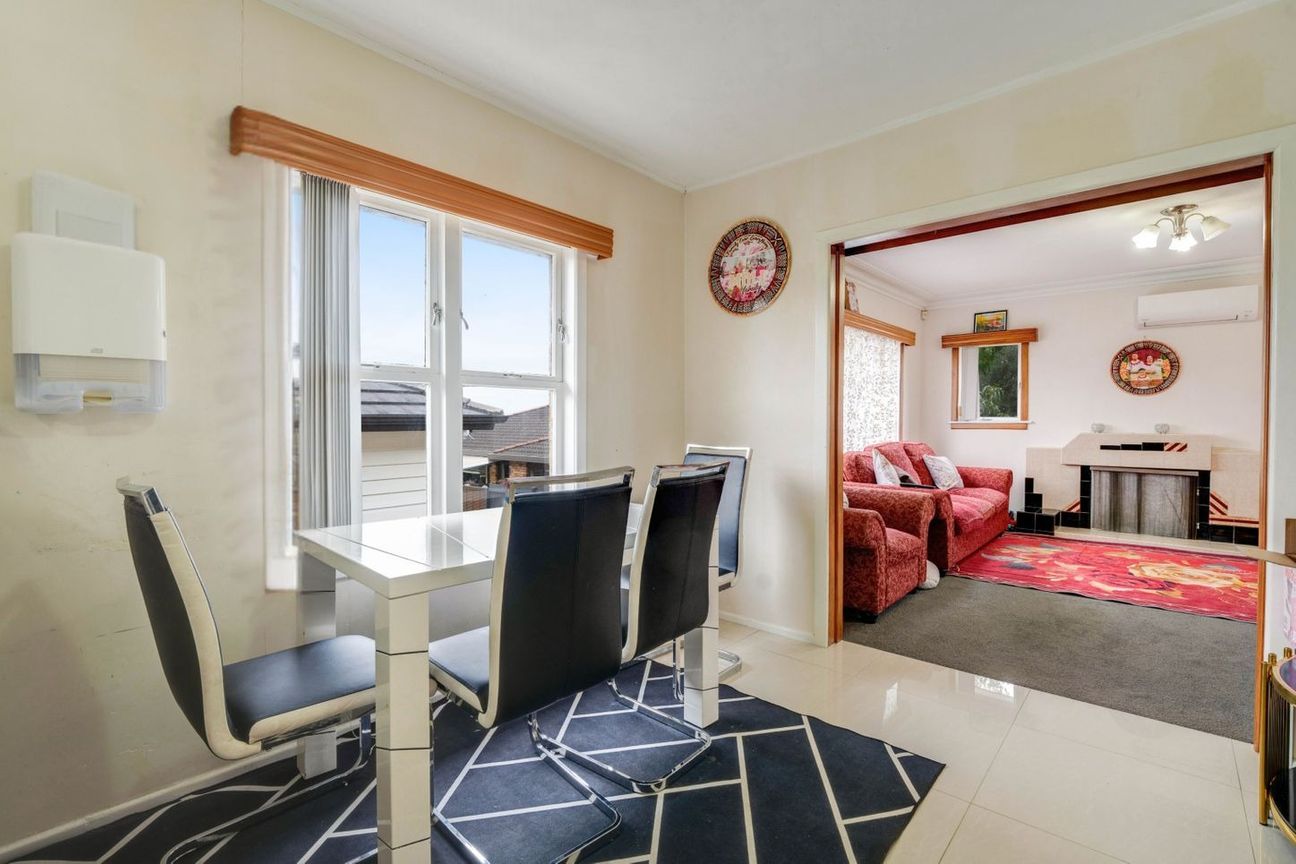 3 Bedroom Home with Sunny Balcony & Ample Storage - Bild 5