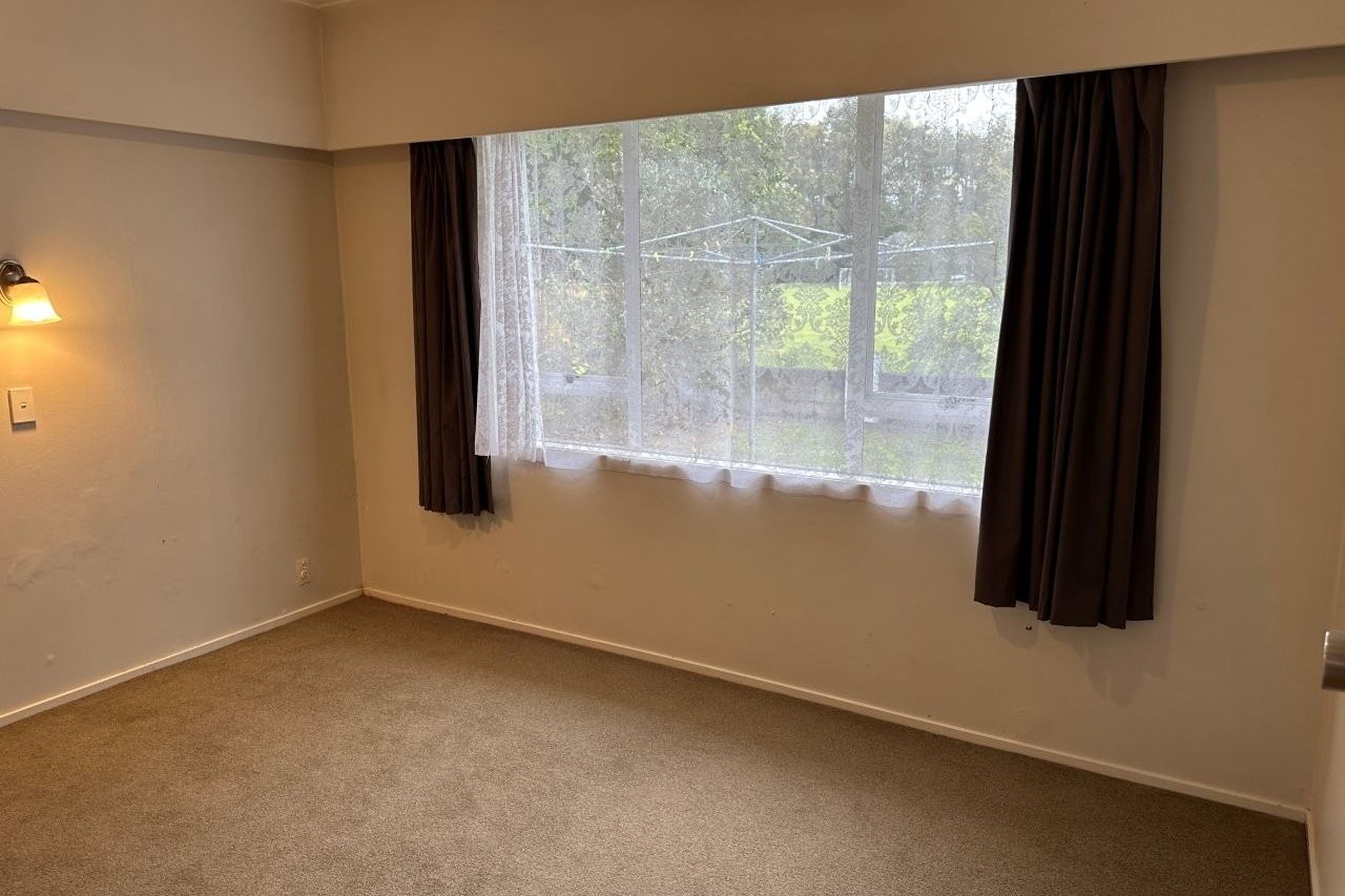 2 Bedrooms in Enderley - Więcej
