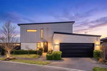 9 McCrorie Road, Wigram