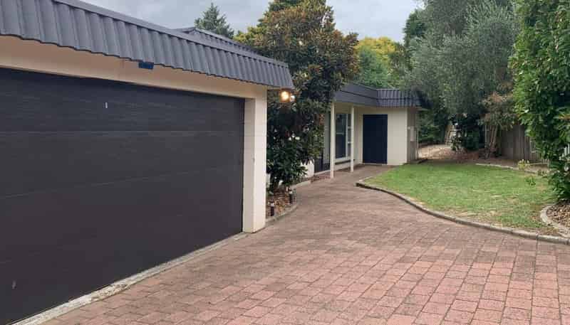 102 Poaka Avenue, Dinsdale