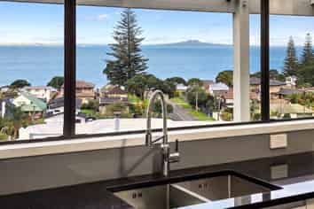 55 McKenzie Avenue, Arkles Bay