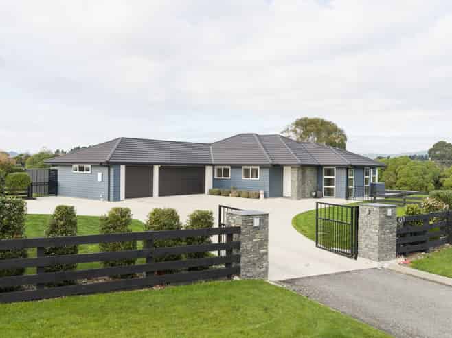 61 Hartwell Drive, Kelvin Grove
