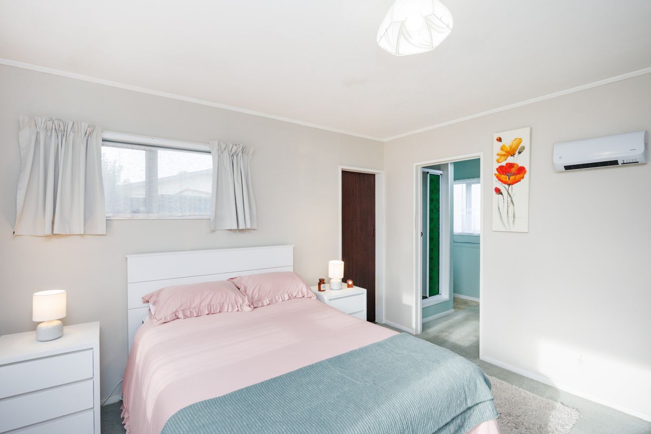 A private family oasis in prime school zones - Bild 3