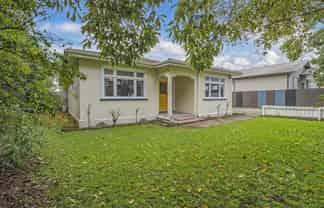 385 Botanical Road, West End