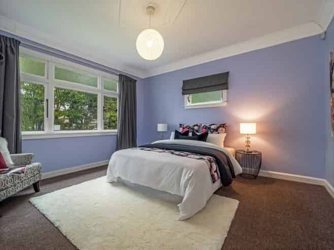 385 Botanical Road, West End
