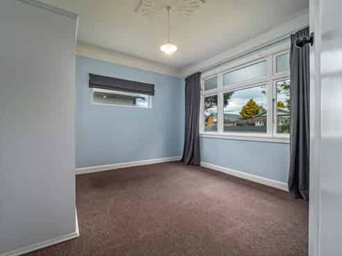385 Botanical Road, West End