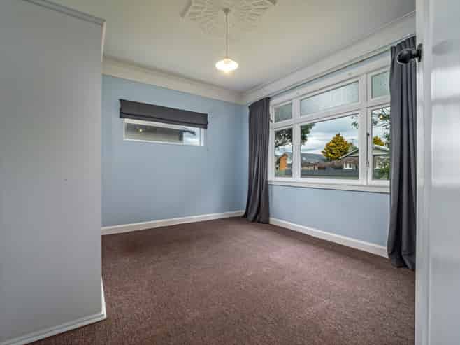 385 Botanical Road, West End