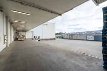Rare cold storage facility - strategic location