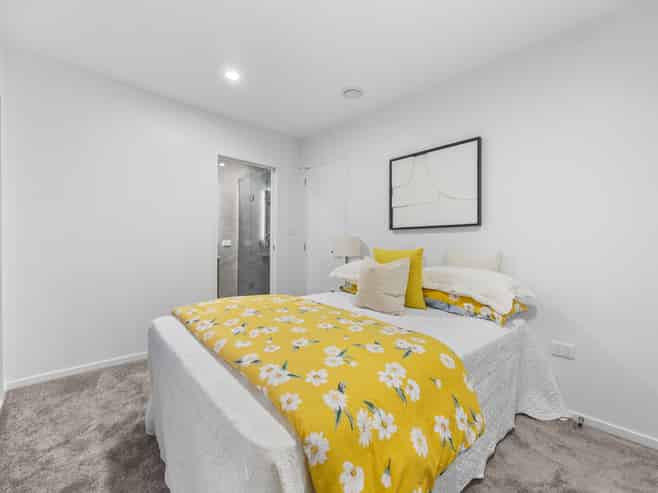 25C Rosamund Avenue, New Windsor