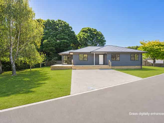 62 Awanui Drive, WAIKANAE