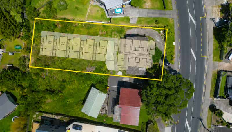 305 Don Buck Road, Massey
