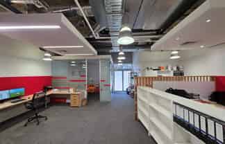 GROUND FLOOR OFFICE/SHOWROOM WITH PARKING
