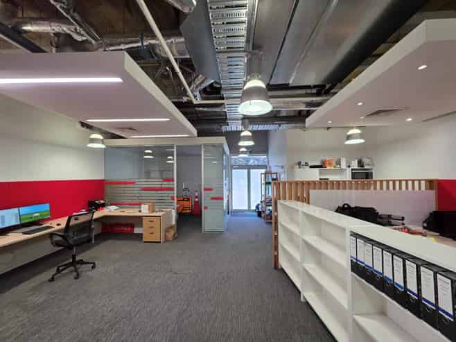 GROUND FLOOR OFFICE/SHOWROOM WITH PARKING
