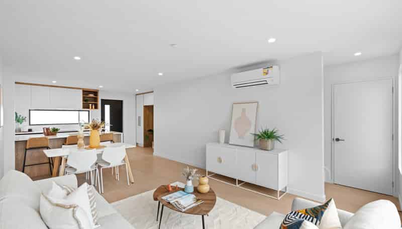 121C Lincoln Road, Addington