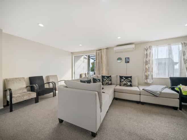 14/6 Islington Avenue, New Lynn