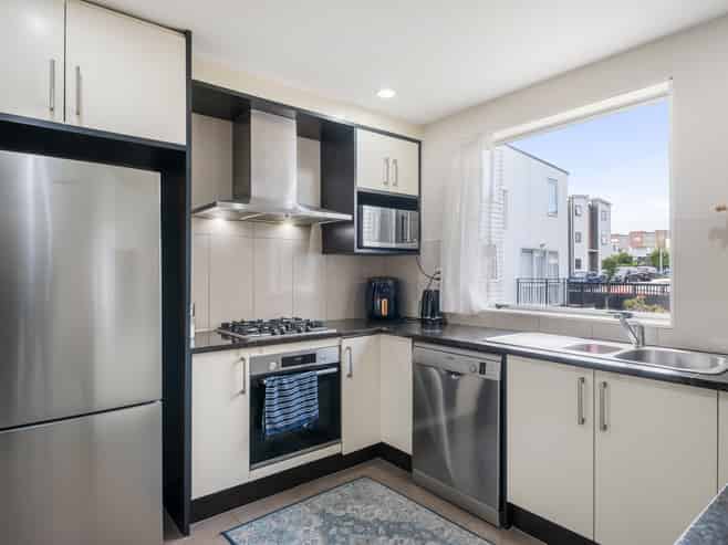 14/6 Islington Avenue, New Lynn