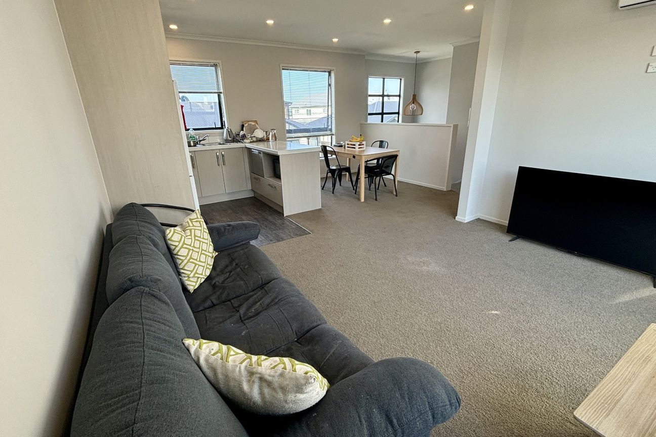 Modern Town House - View 4
