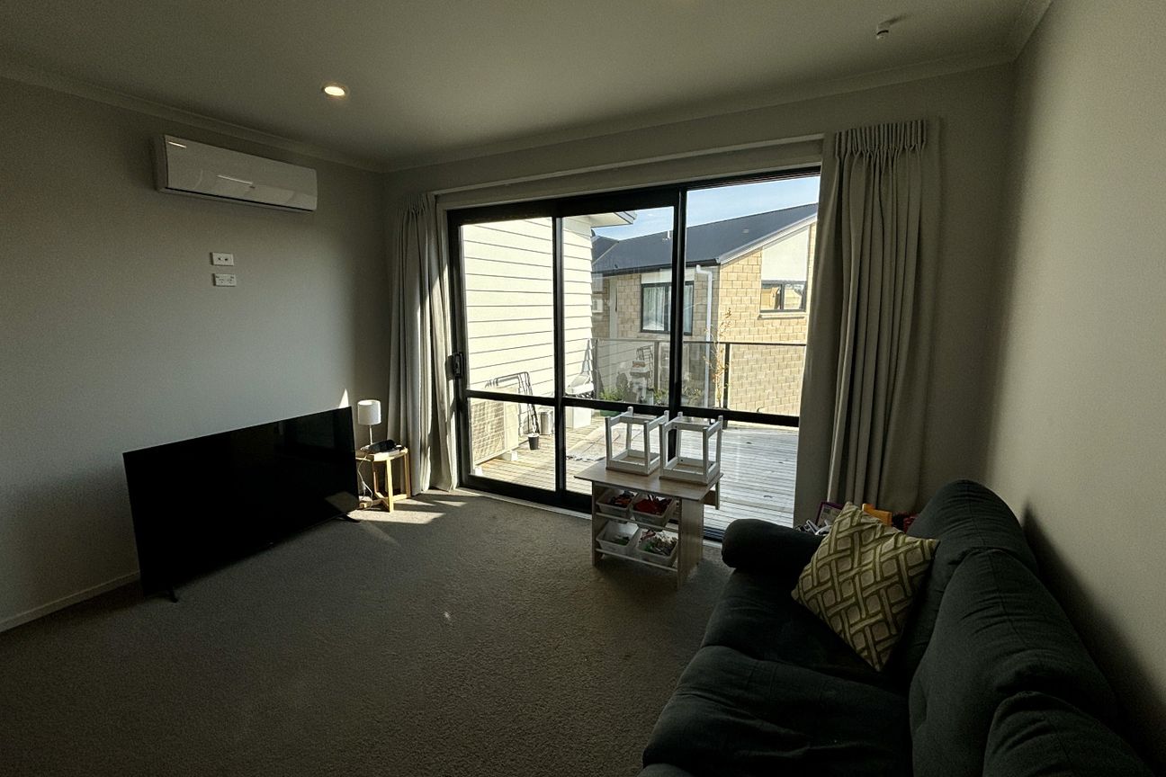 Modern Town House - View 5