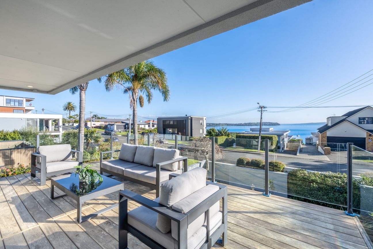 Seaviews, Space, Serious Value - Enquire! – pohled 2