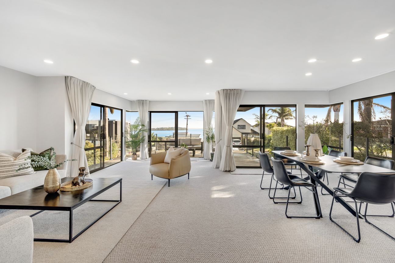 Seaviews, Space, Serious Value - Enquire! – další