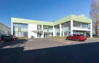 PRIME PENROSE OFFICE WITH EXCEPTIONAL PARKING