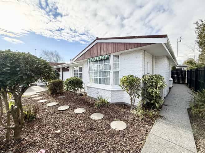 152 Straven Road, Fendalton