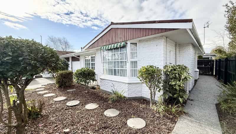 152 Straven Road, Fendalton