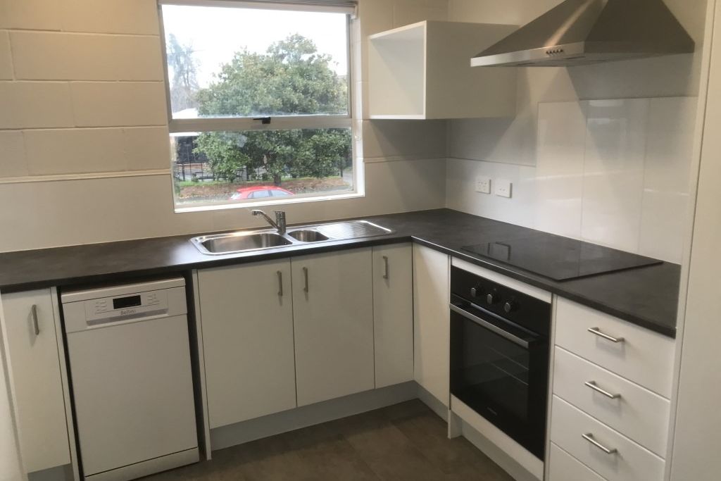 Easy-Care 2 Bedroom Unit - Vista 5