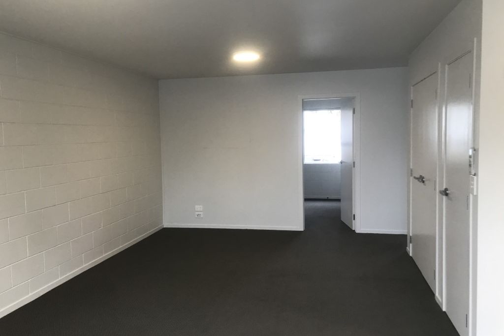 Easy-Care 2 Bedroom Unit - Vista 4