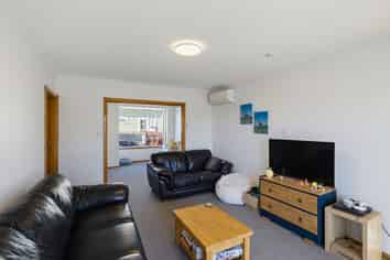 2/267 Tancred Street, Ashburton