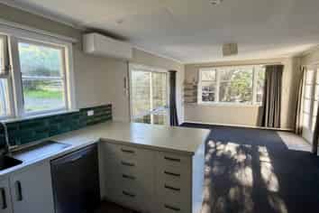 22 Hunia Terrace, Himatangi Beach