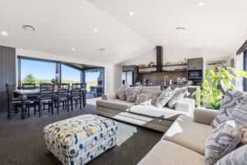 31 Otutira Drive, Kinloch