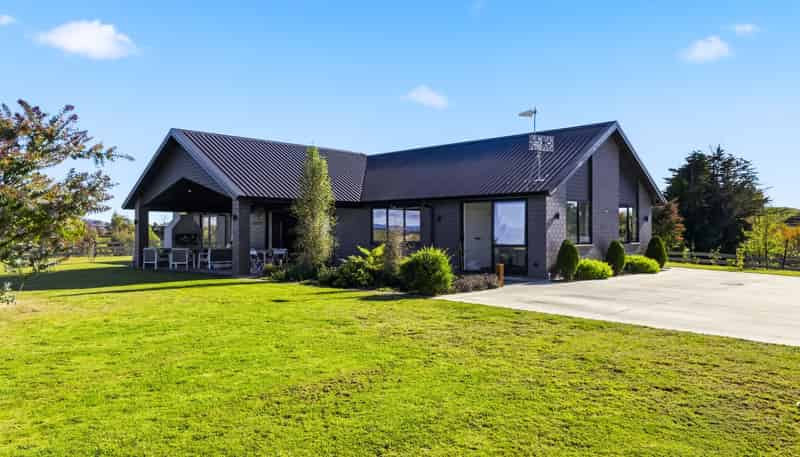 31 Otutira Drive, Kinloch
