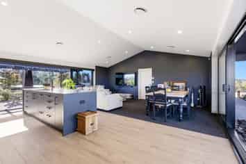 31 Otutira Drive, Kinloch
